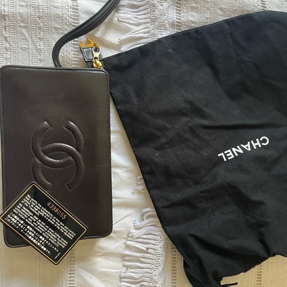 Gorgeous Chanel Wristlet Clutch - Picture 4 of 6